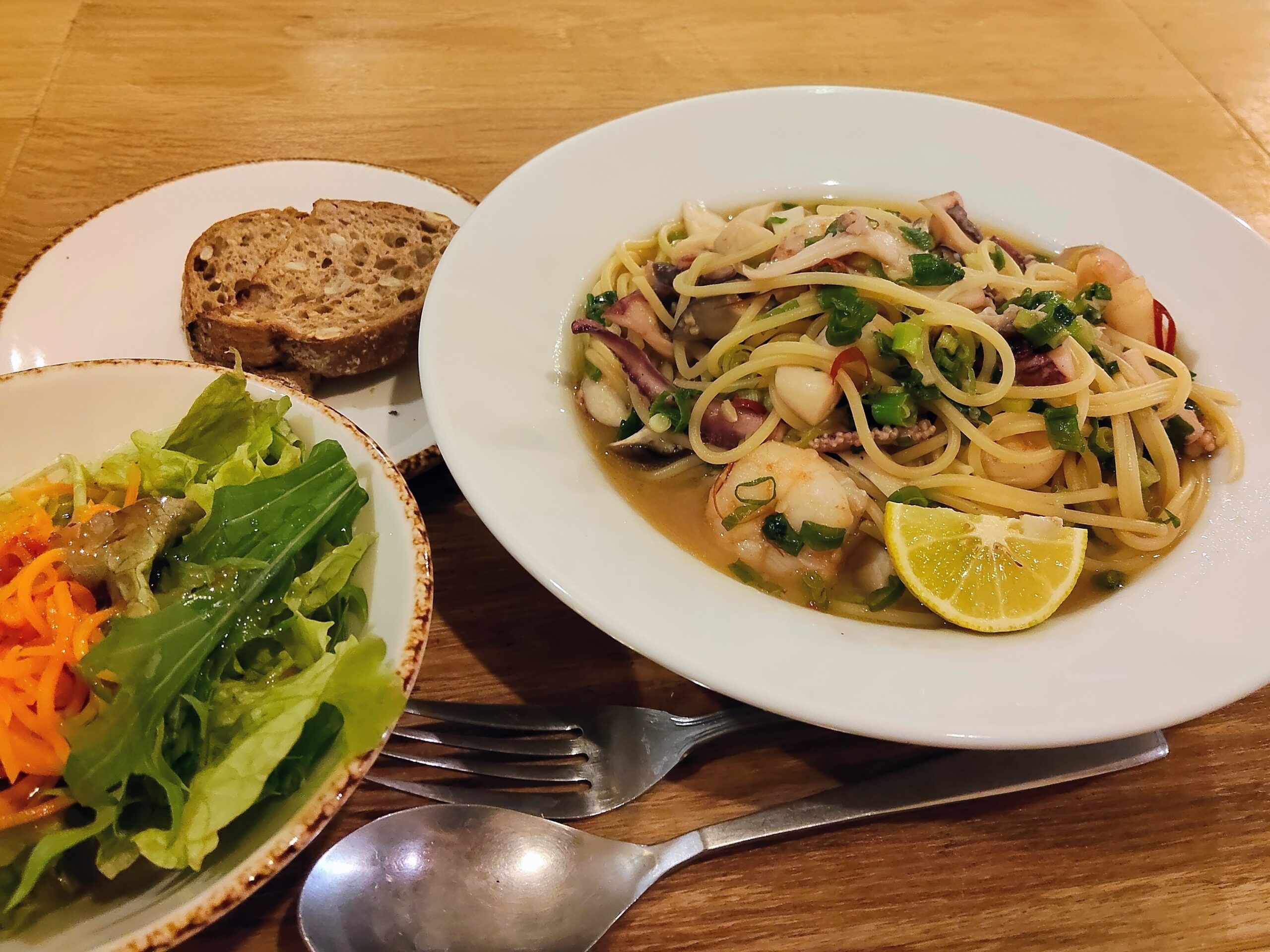 魚介たっぷりの和風パスタ