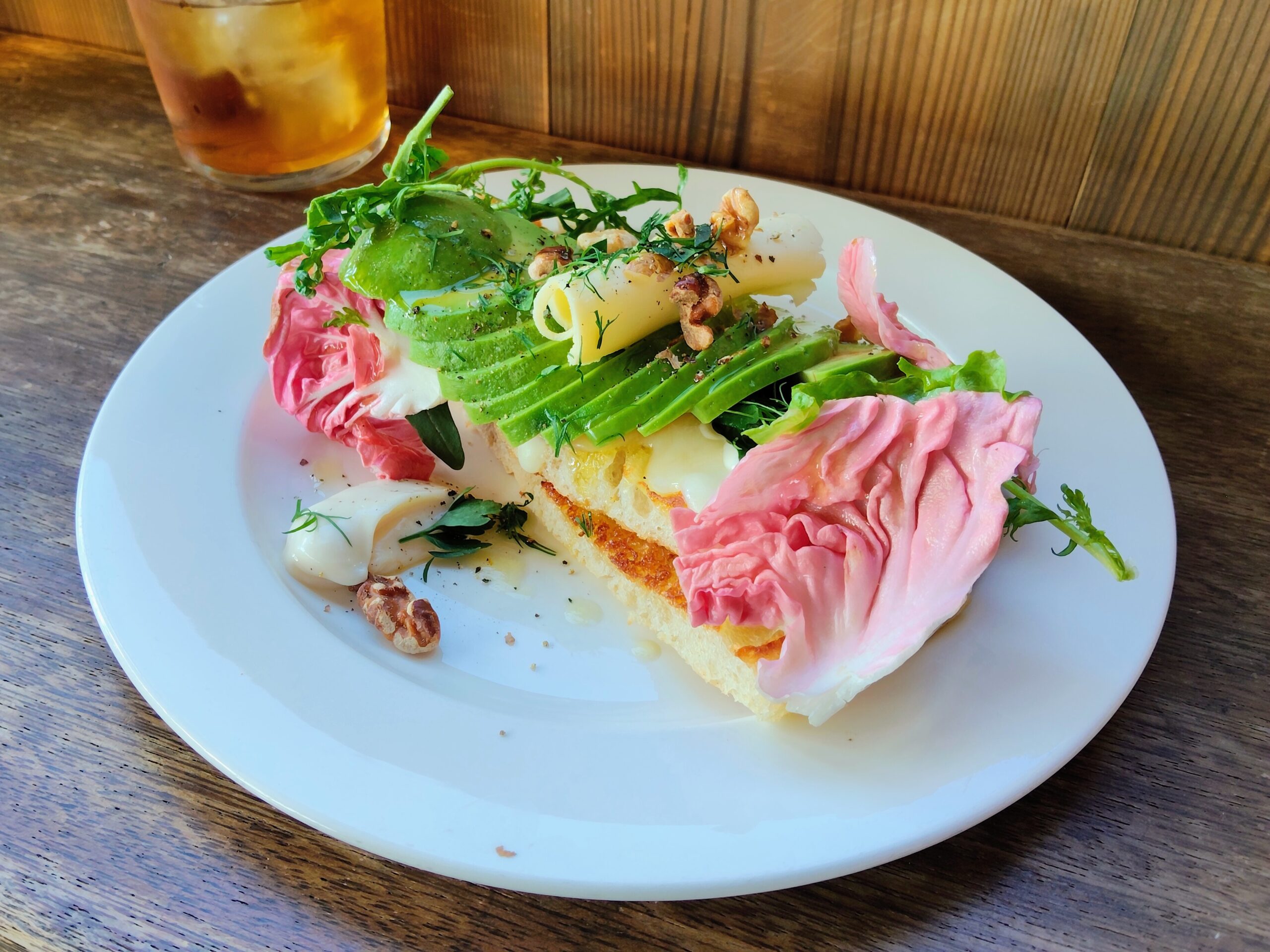 アボカドチーズトースト